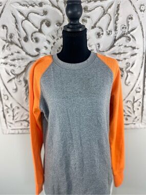 NWT Pennant Sportswear Gray Orange Raglan Sweatshirt Size M Colorblock Crewneck